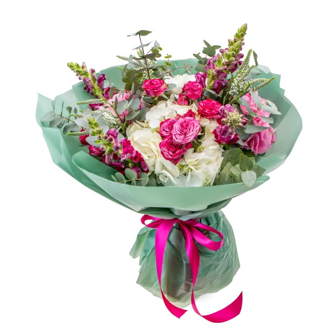 mix květin z hortenzií a trsových růží